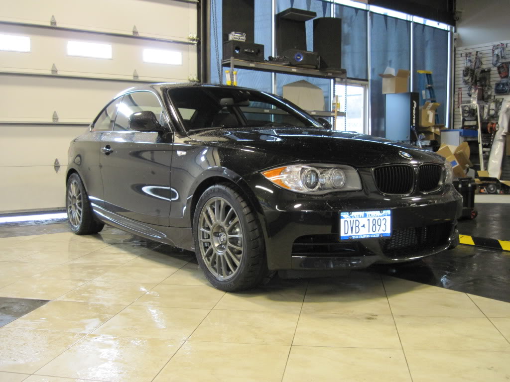 2010 BMW  135 photo