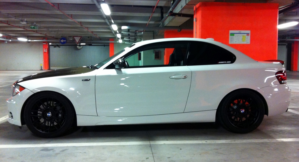 2009 BMW  135 photo