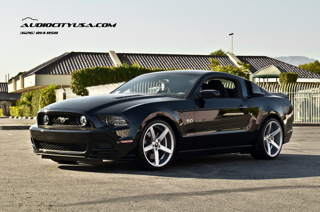 2014 Ford Mustang photo