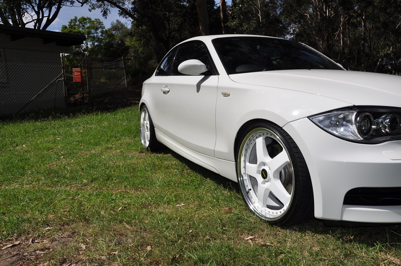 2010 BMW  135 photo