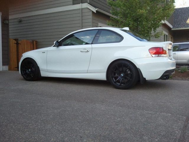 2009 BMW  135 photo