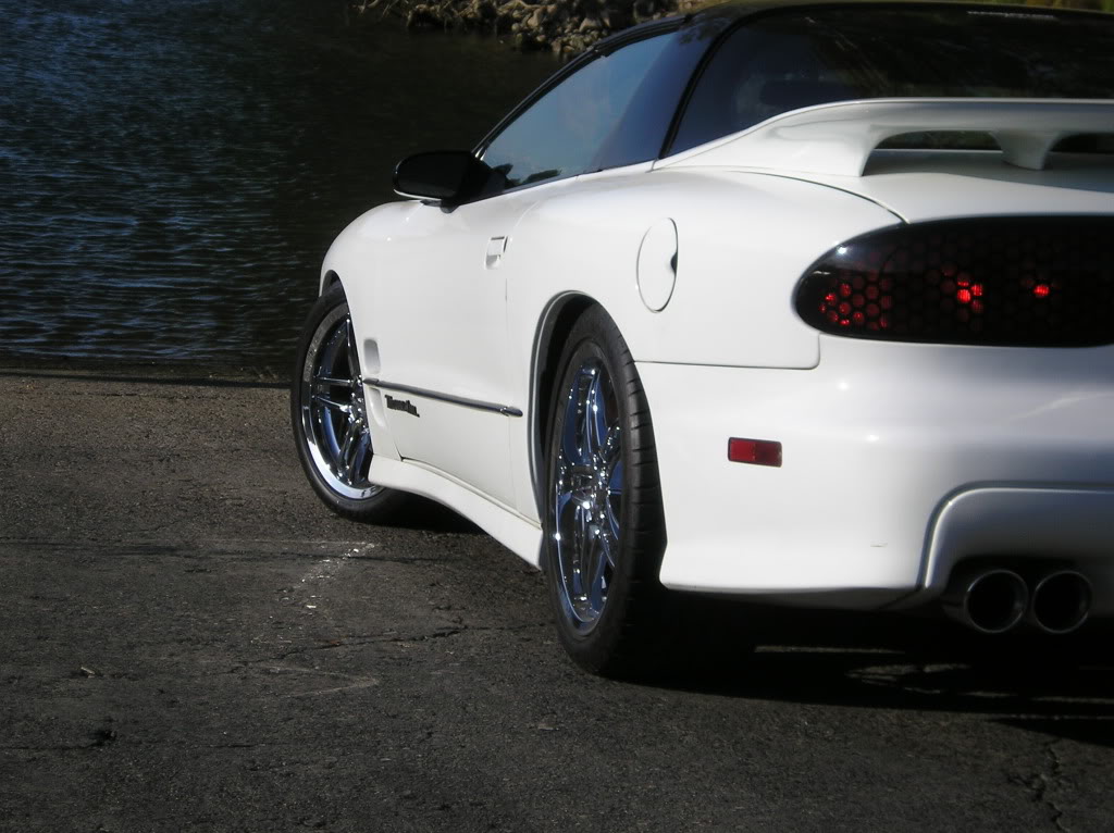 1999 Chevrolet Camaro photo