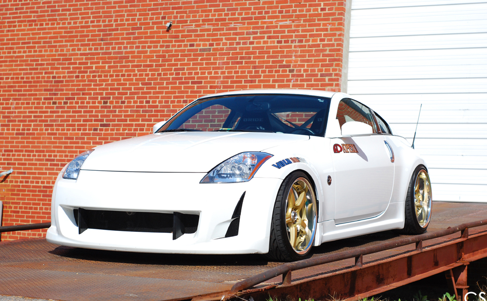 2004 Nissan 350Z photo