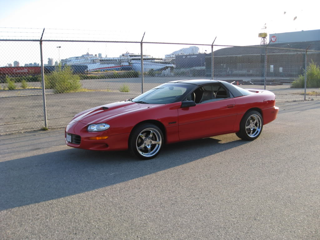 2002 Chevrolet Camaro photo