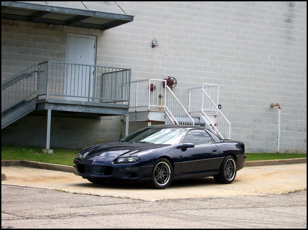 2001 Chevrolet Camaro photo