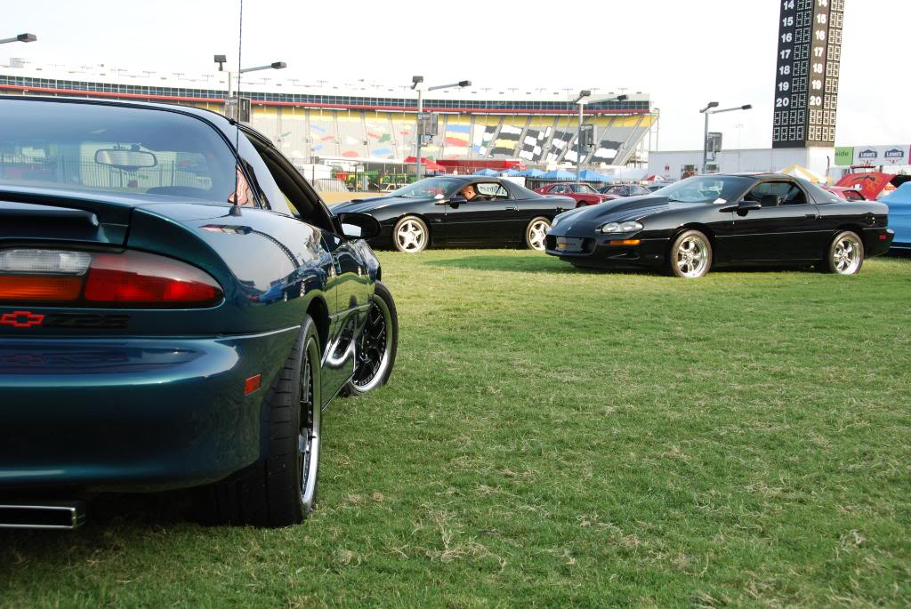 2001 Chevrolet Camaro photo
