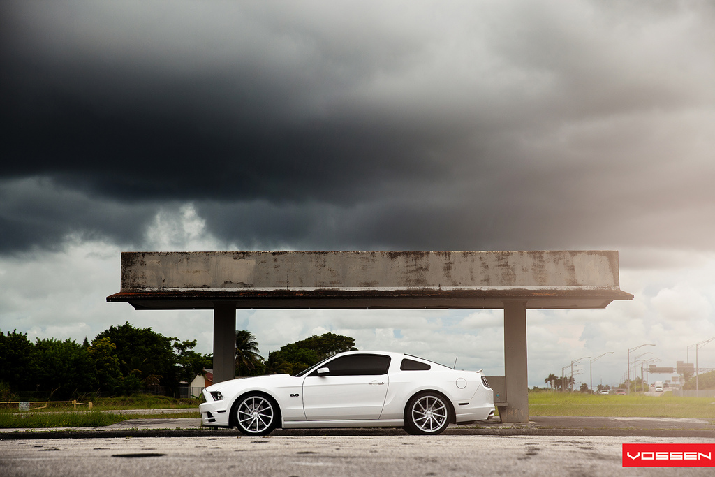 2013 Ford Mustang photo