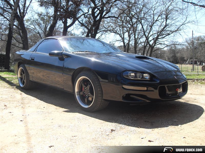 2001 Chevrolet Camaro photo