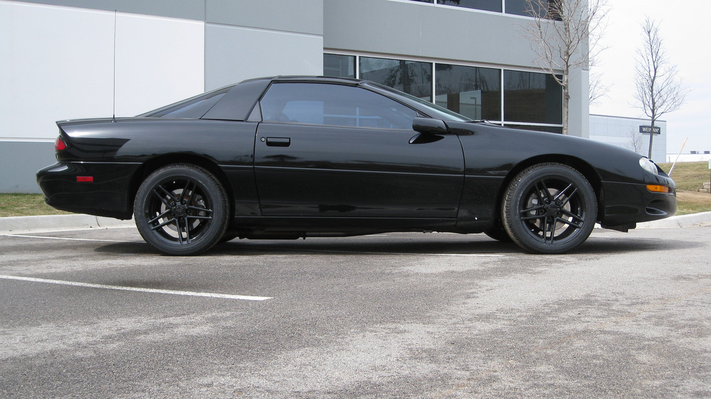 2001 Chevrolet Camaro photo