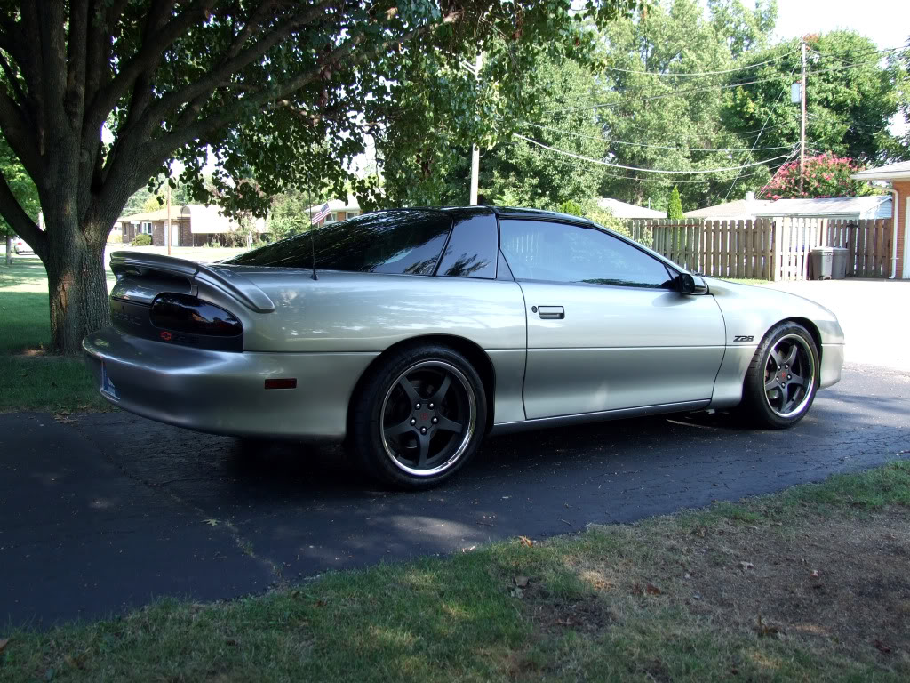 2001 Chevrolet Camaro photo