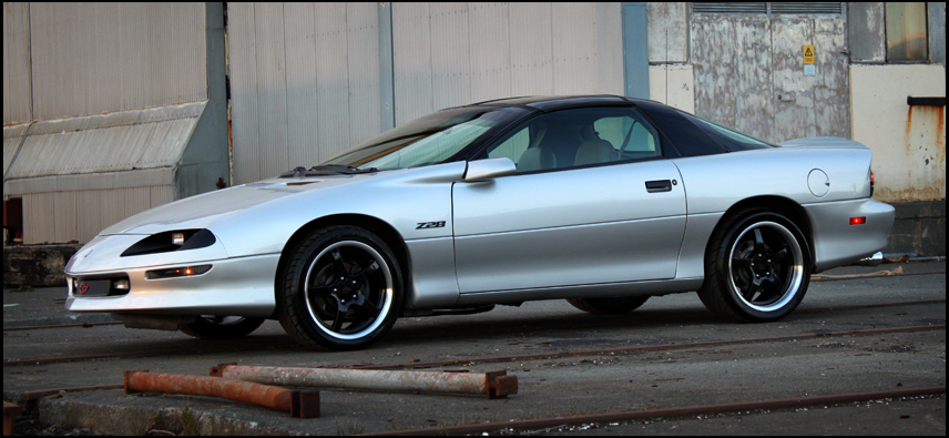 2002 Chevrolet Camaro photo