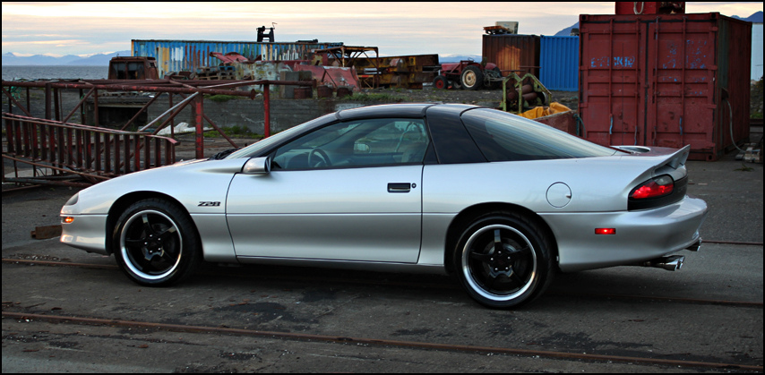 2002 Chevrolet Camaro photo