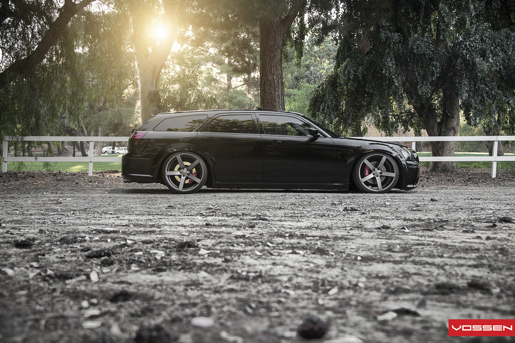 2011 Dodge Charger photo