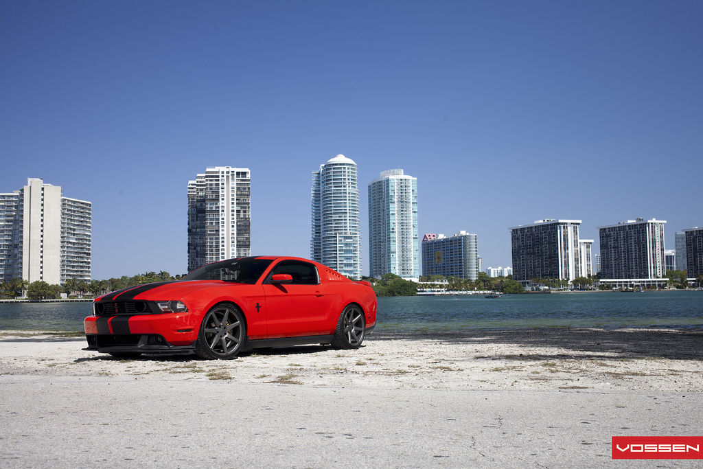 2012 Ford Mustang photo