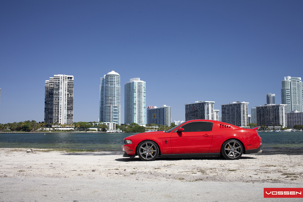 2012 Ford Mustang photo