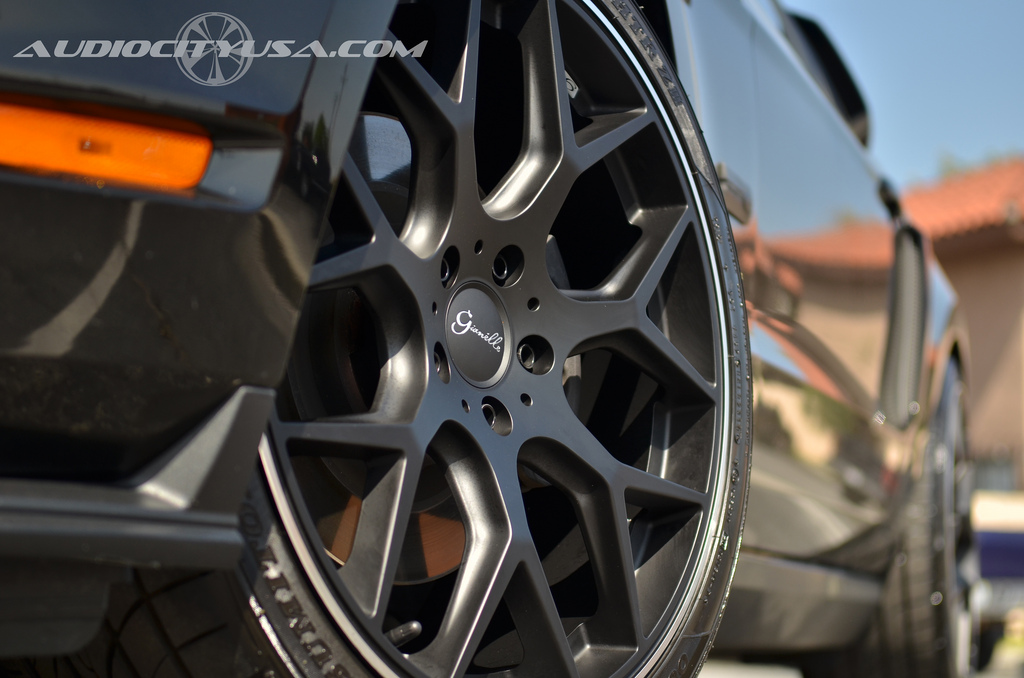2012 Ford Mustang photo