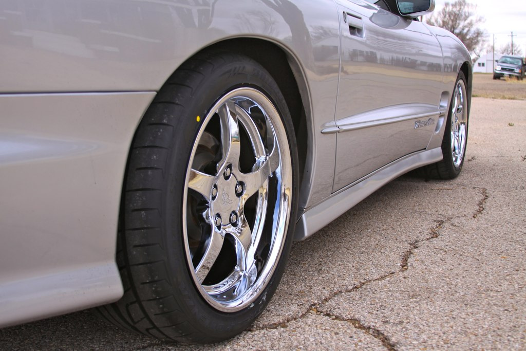 1999 Chevrolet Camaro photo