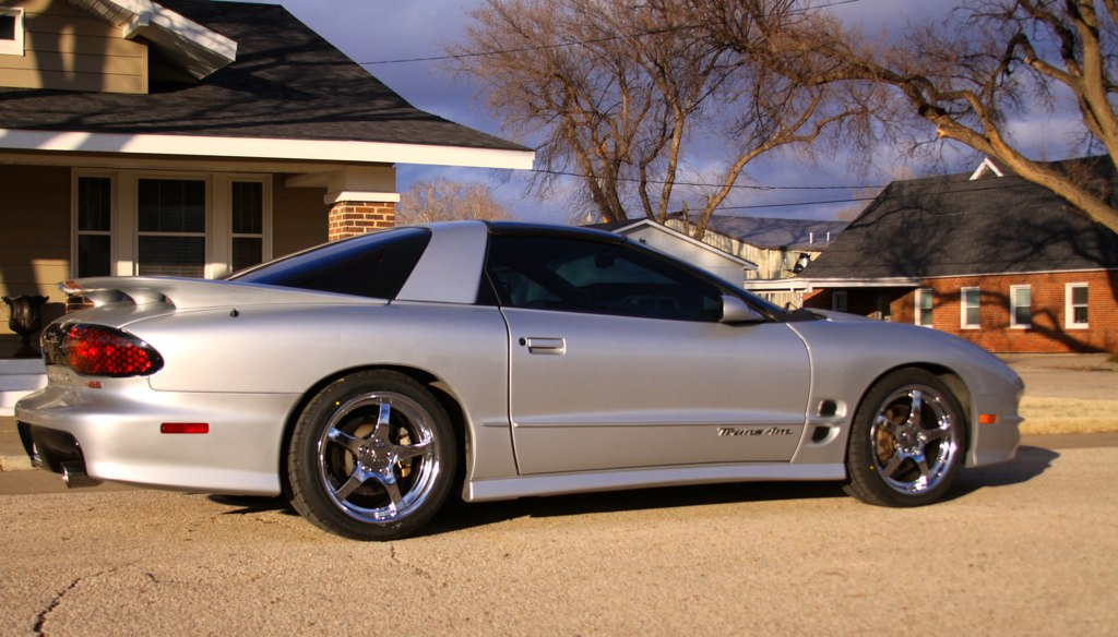 1999 Chevrolet Camaro photo