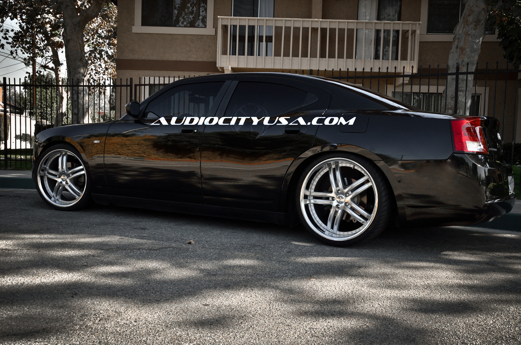 2011 Dodge Charger photo