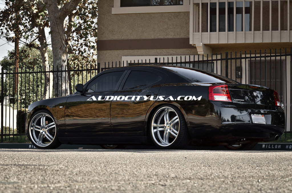 2011 Dodge Charger photo