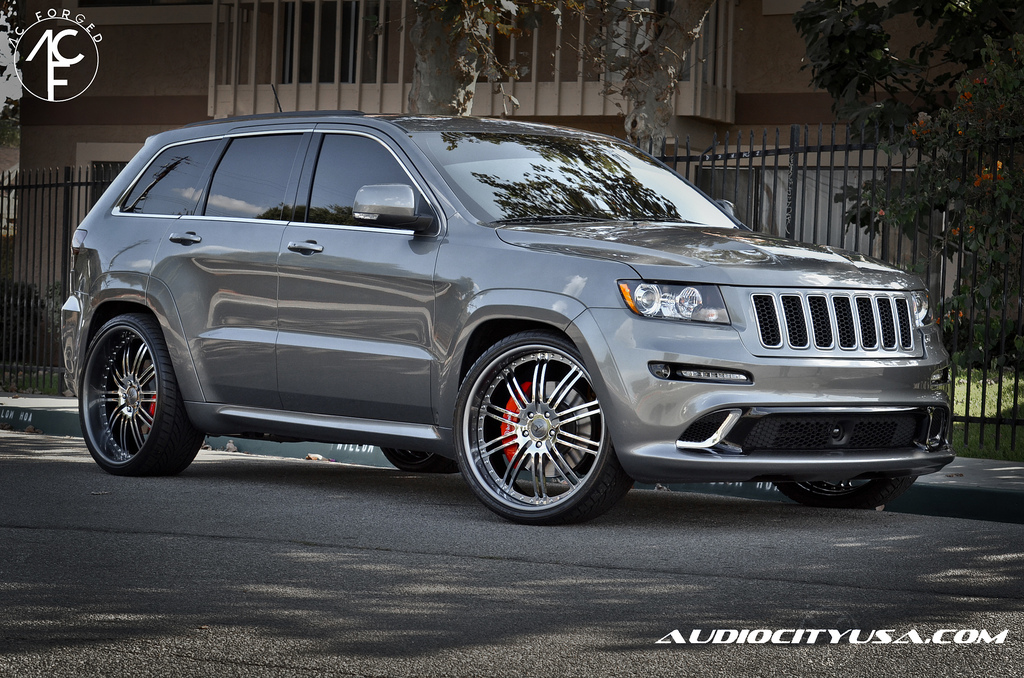 2012 Jeep Grand Cherokee photo
