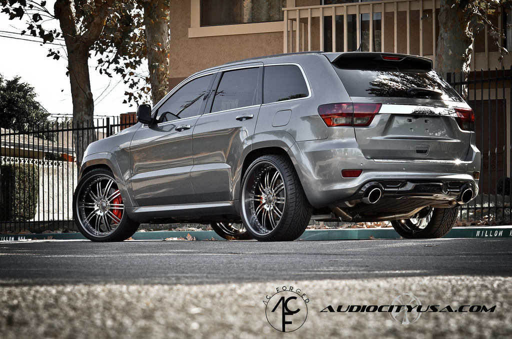 2012 Jeep Grand Cherokee photo