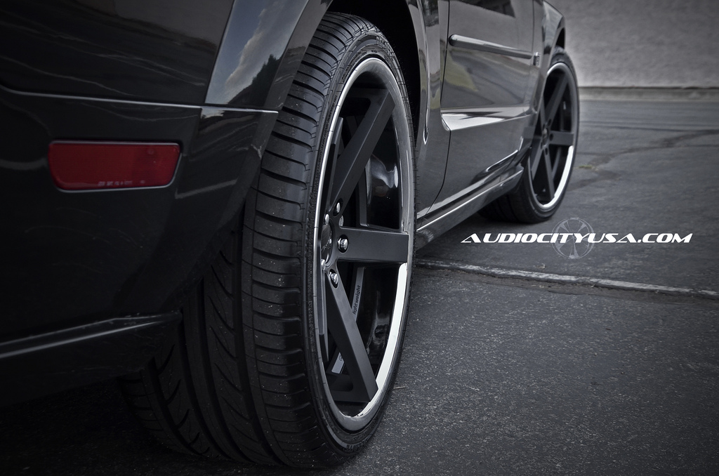 2012 Ford Mustang photo