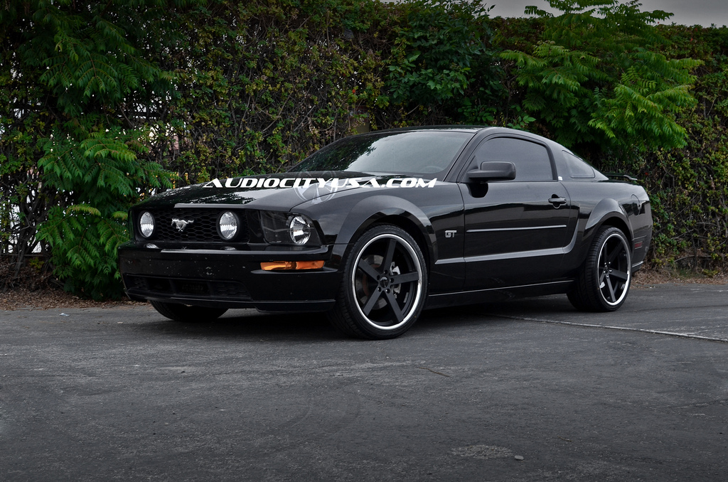2012 Ford Mustang photo