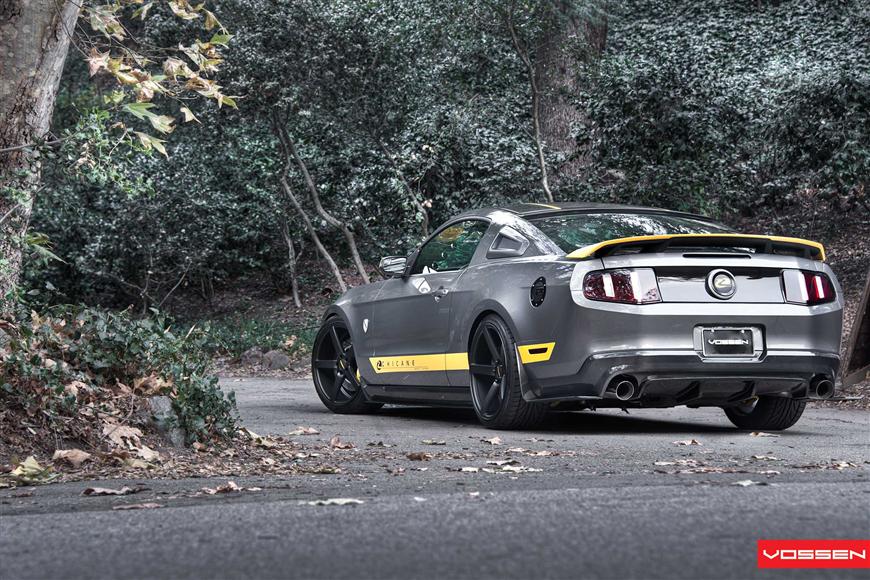 2011 Ford Mustang photo