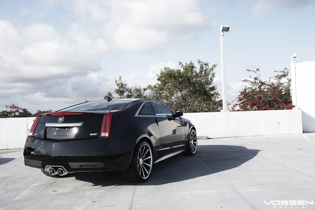 2011 Cadillac CTS-V photo