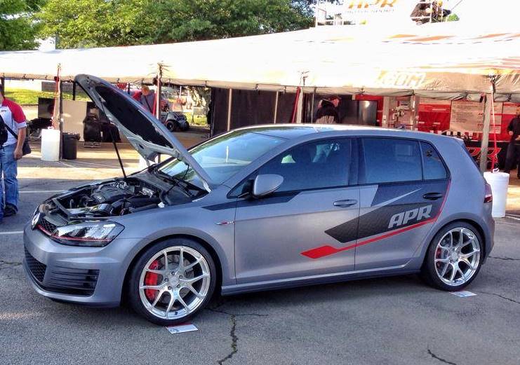 2015 Volkswagen Golf GTI photo