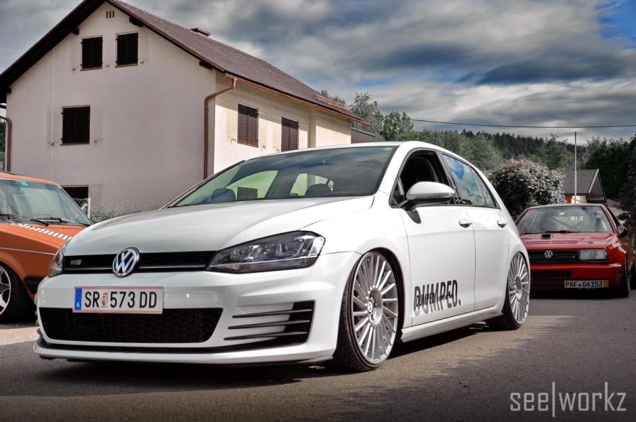 2015 Volkswagen Golf GTI photo
