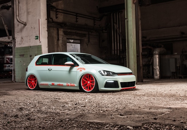 2015 Volkswagen Golf GTI photo