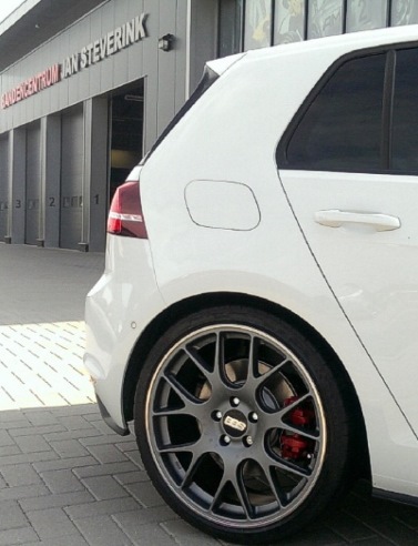 2015 Volkswagen Golf GTI photo