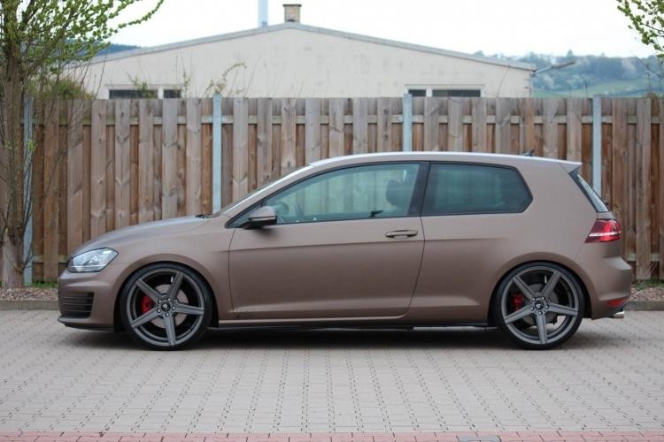 2015 Volkswagen Golf GTI photo