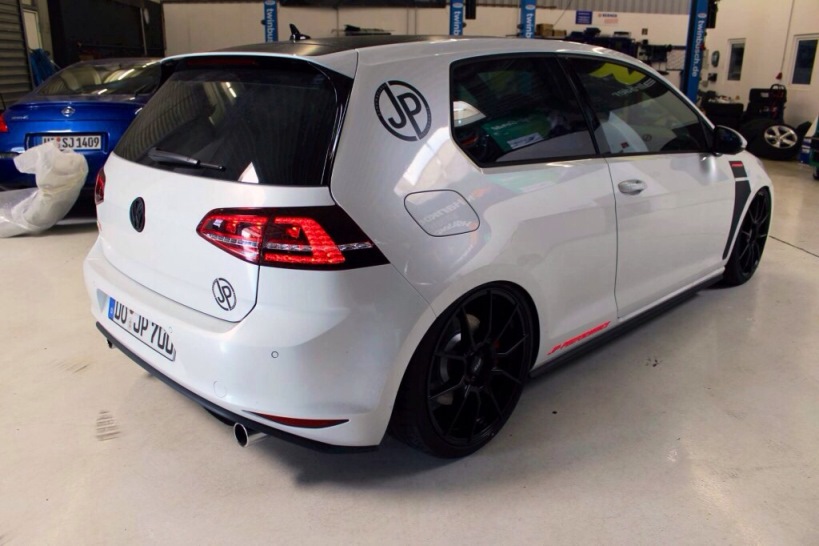2015 Volkswagen Golf GTI photo