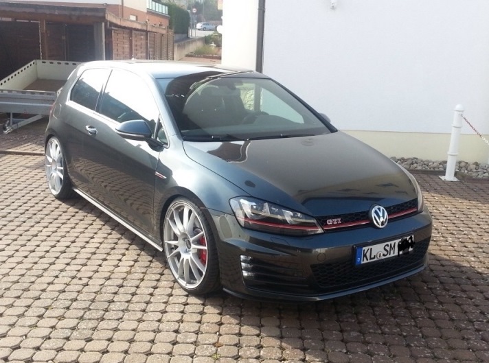 2015 Volkswagen Golf GTI photo