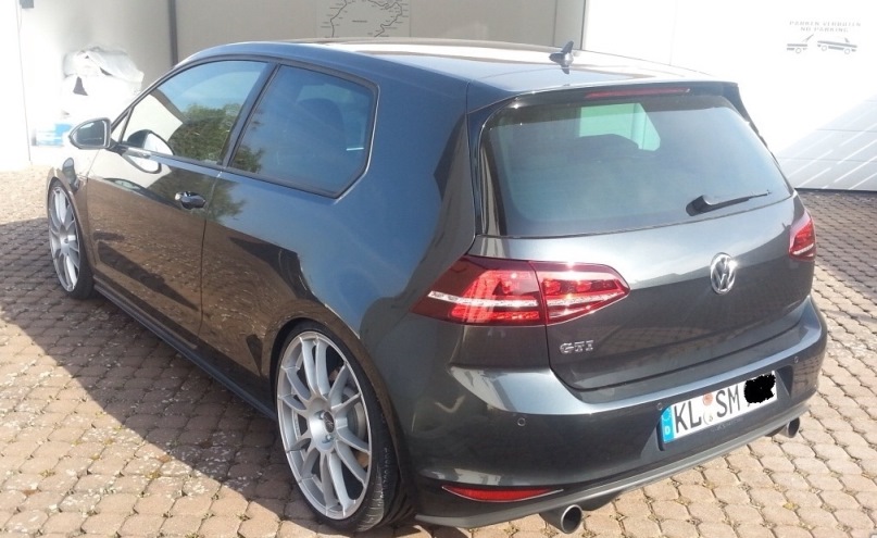 2015 Volkswagen Golf GTI photo