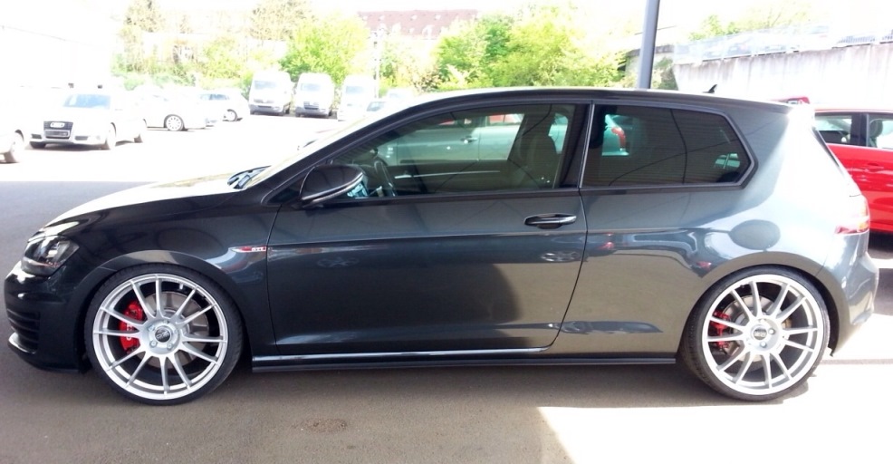 2015 Volkswagen Golf GTI photo
