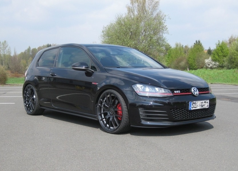 2015 Volkswagen Golf GTI photo
