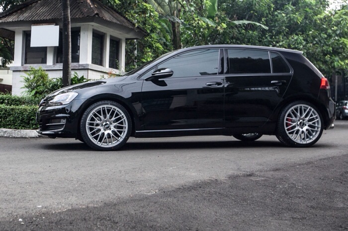 2015 Volkswagen Golf GTI photo