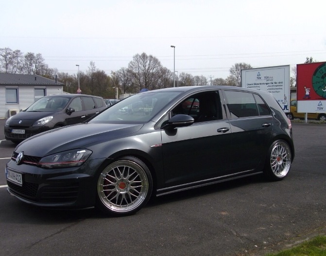 2015 Volkswagen Golf GTI photo