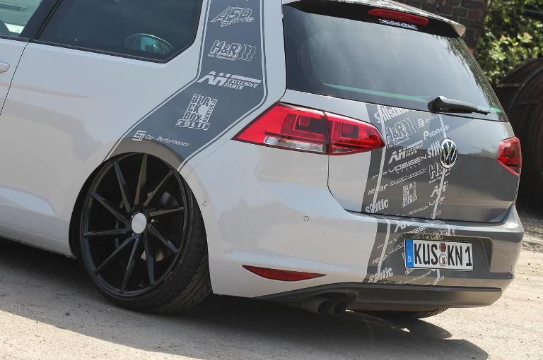 2015 Volkswagen Golf GTI photo