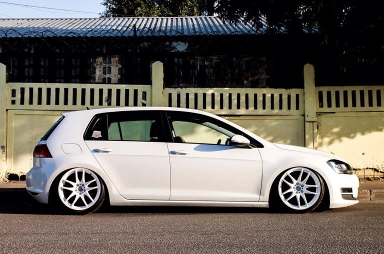 2015 Volkswagen Golf GTI photo