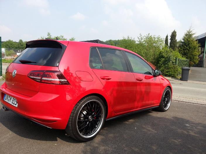 2015 Volkswagen Golf GTI photo