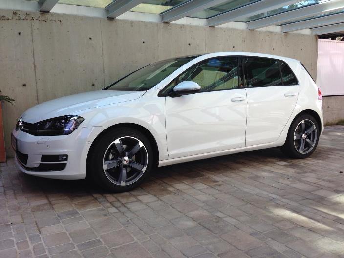 2015 Volkswagen Golf GTI photo