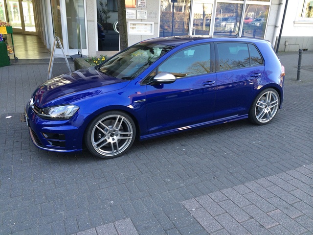 2015 Volkswagen Golf GTI photo