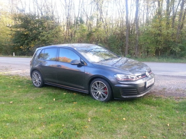 2015 Volkswagen Golf GTI photo