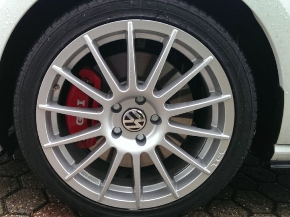 2015 Volkswagen Golf GTI photo
