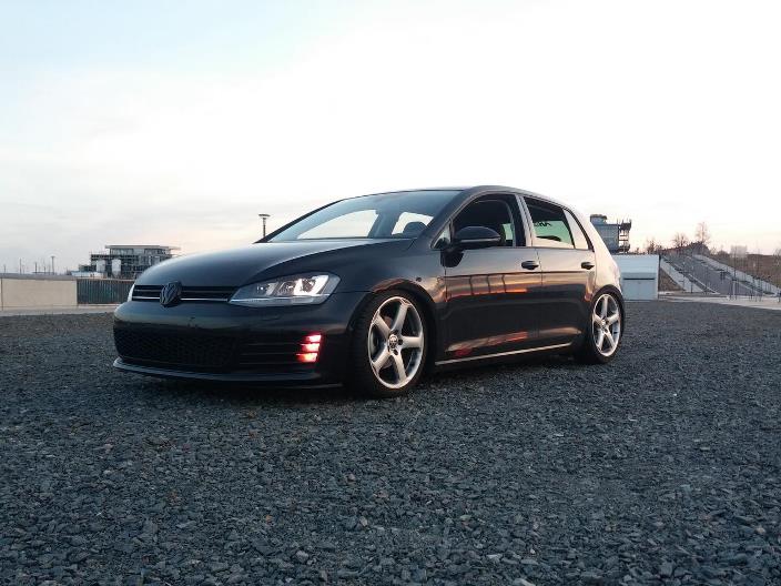 2015 Volkswagen Golf GTI photo
